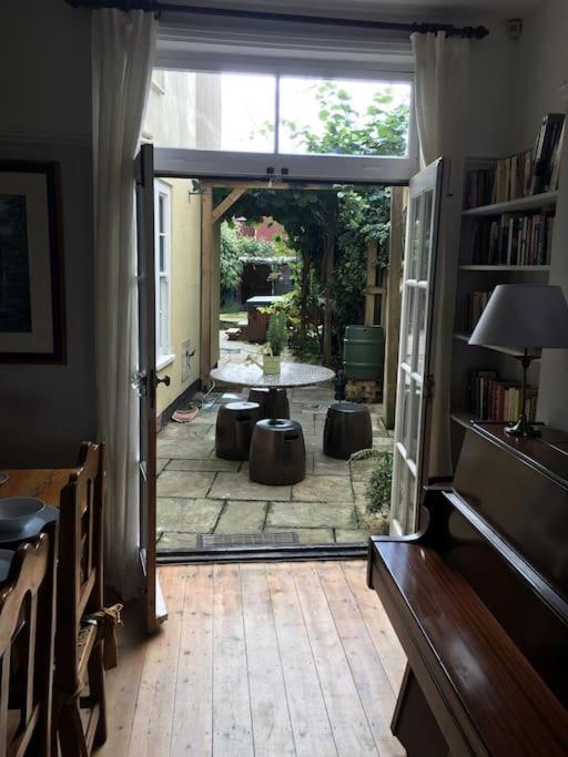 Large Character Home, Hot Tub, Beach 5 Min Walk Gorleston-on-Sea Esterno foto