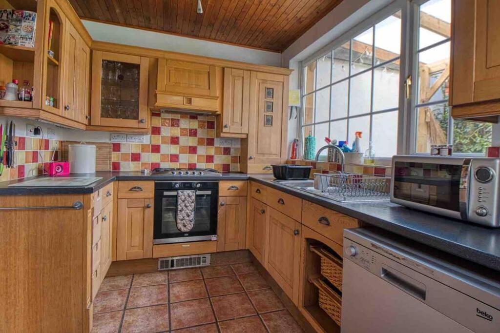 Large Character Home, Hot Tub, Beach 5 Min Walk Gorleston-on-Sea Esterno foto