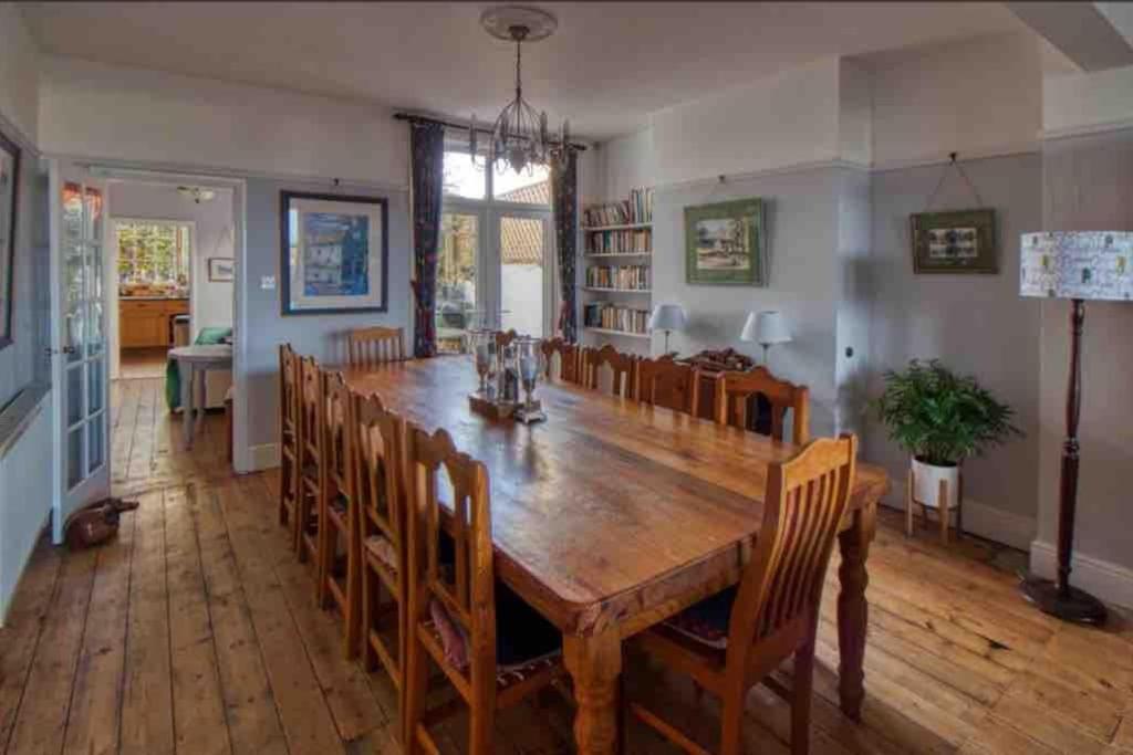 Large Character Home, Hot Tub, Beach 5 Min Walk Gorleston-on-Sea Esterno foto