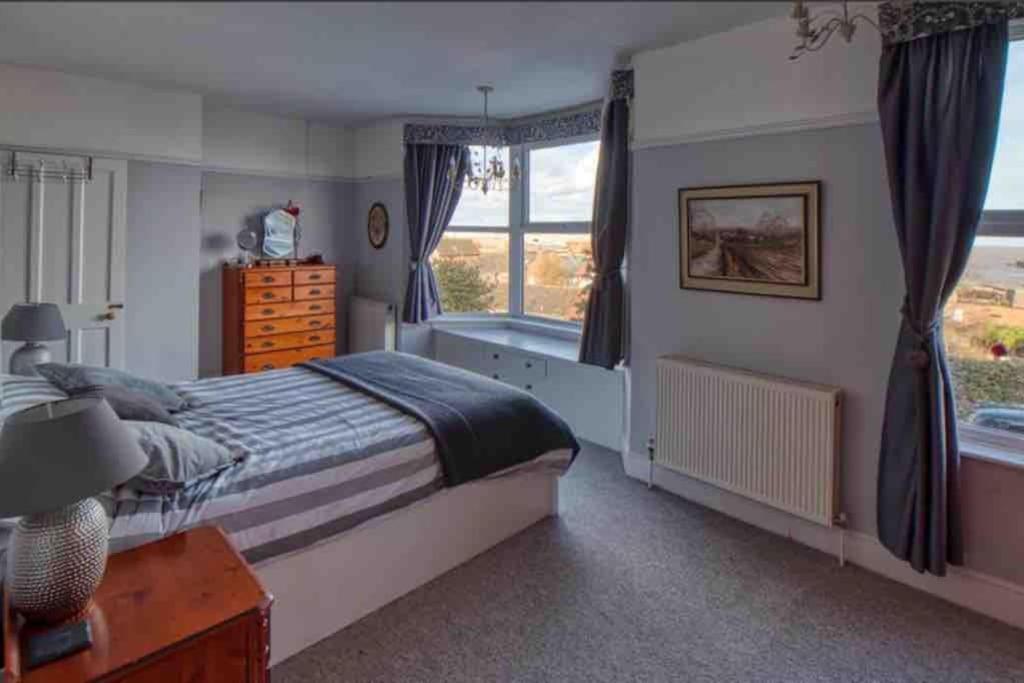 Large Character Home, Hot Tub, Beach 5 Min Walk Gorleston-on-Sea Esterno foto