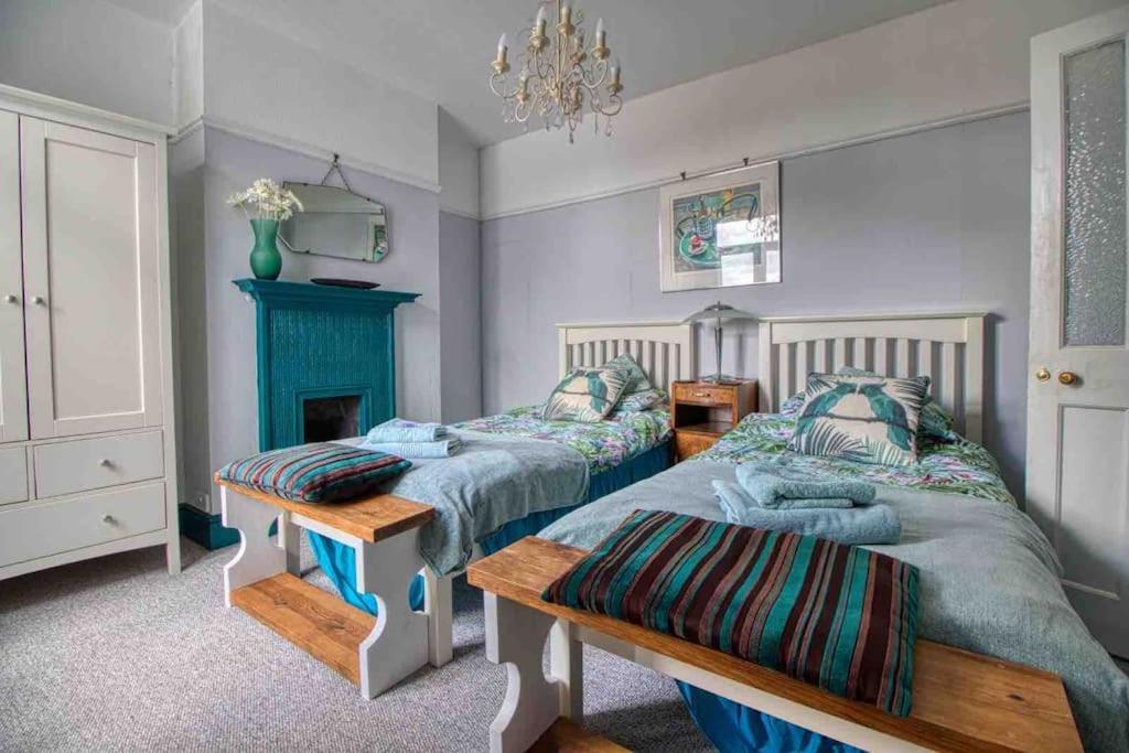 Large Character Home, Hot Tub, Beach 5 Min Walk Gorleston-on-Sea Esterno foto