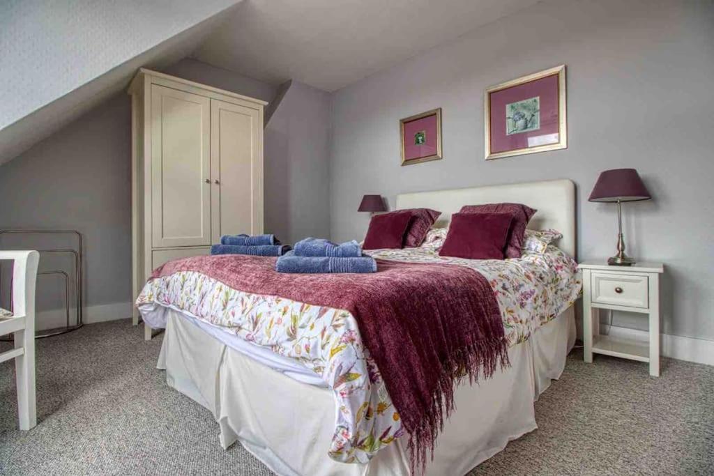 Large Character Home, Hot Tub, Beach 5 Min Walk Gorleston-on-Sea Esterno foto